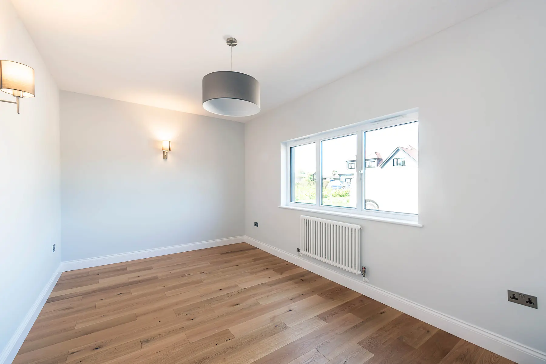 Dining room in completed new build - Chalfont St Giles Buckinghamshire carpentry package
