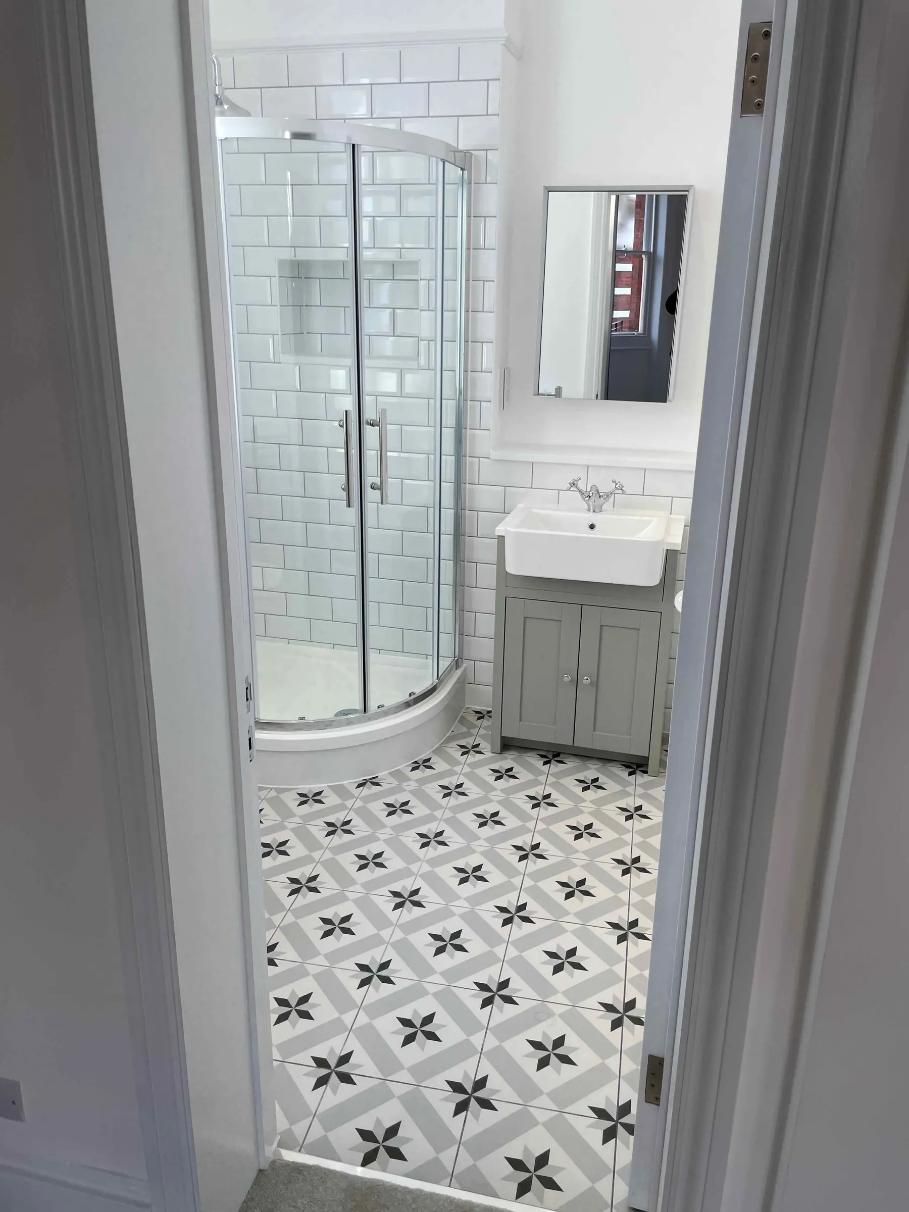 Ensuite bathroom after refurbishment - Westminster London SW1P apartment